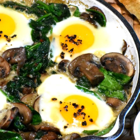 mushroom, spinach and egg breakfast skillet