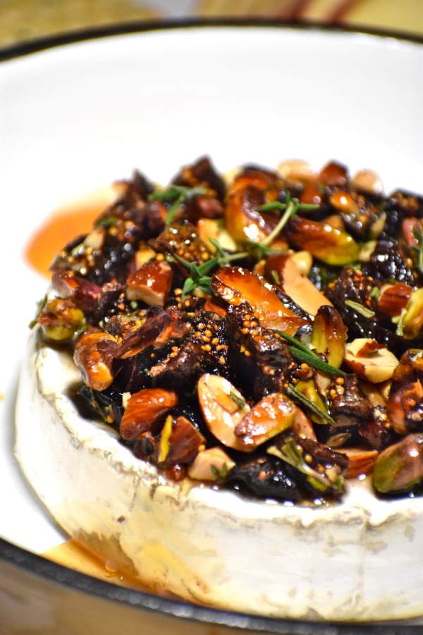 a zoomed in side view picture of this amazing dish
