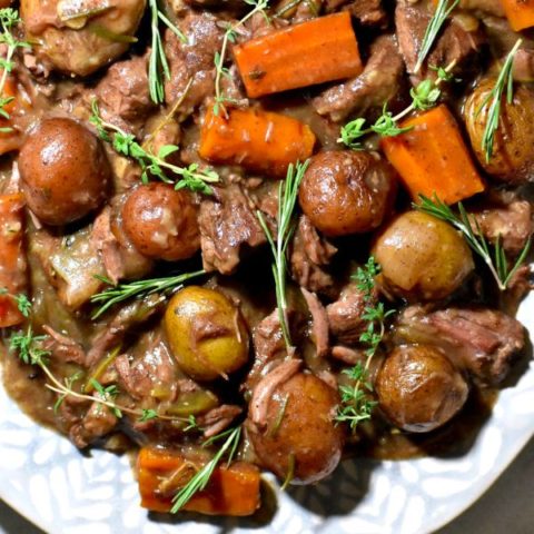 吉尼斯炖牛肉的特色图片。