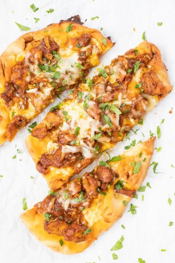 35最佳吃剩的鸡食谱——黄油鸡披萨。