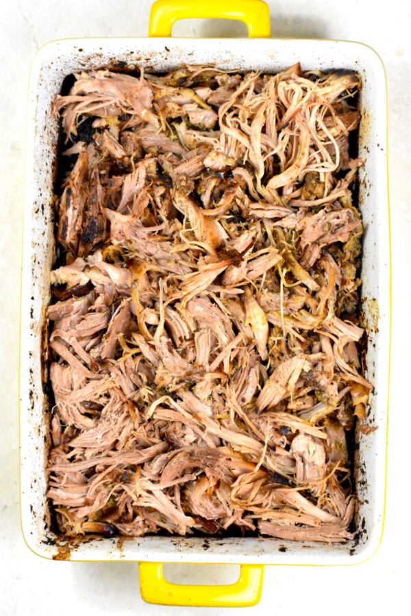 粉碎pernil。