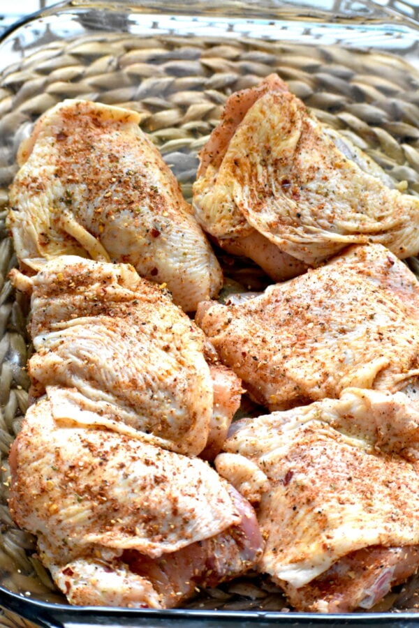 调味鸡腿。
