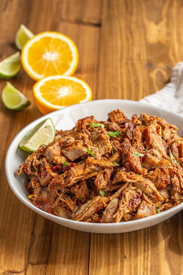 25个最好的猪腰肉食谱- carnitas。