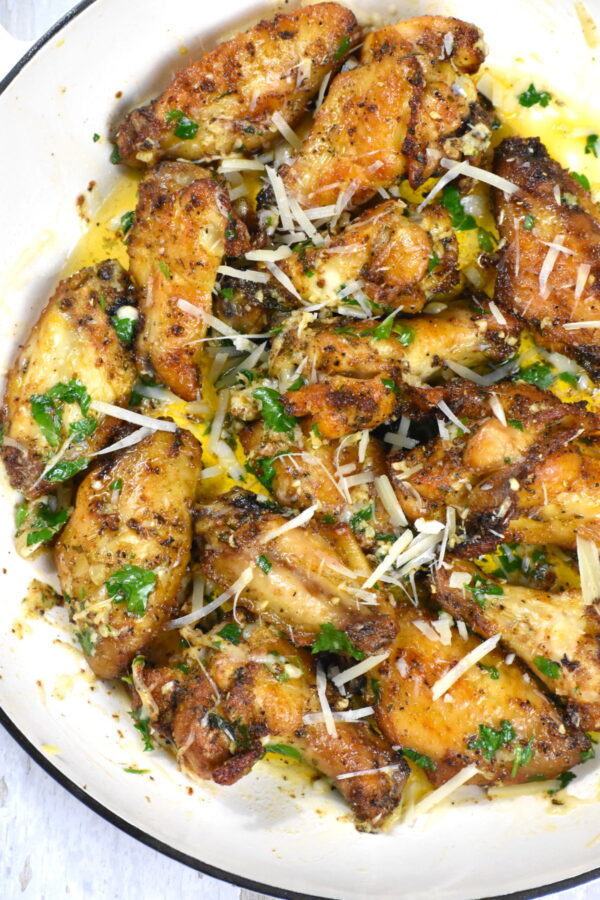 大蒜帕尔玛的翅膀