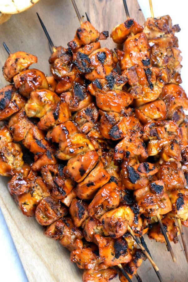 Pinchos de Pollo是一种腌制完美的烤鸡串，是波多黎各非常受欢迎的街头小吃。